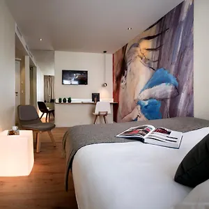 Max Париж